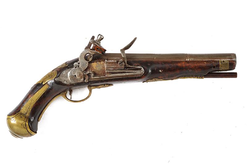 Pistola a pietra focaia alla romana
