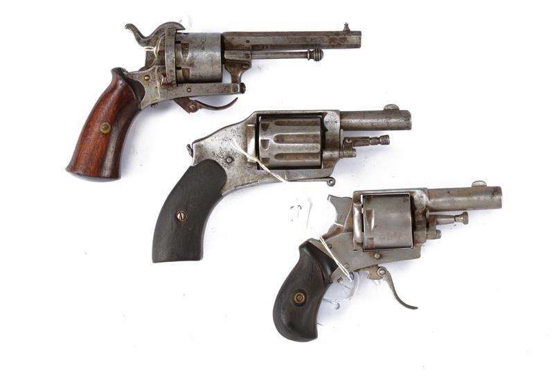 Lotto di tre revolver a retrocarica
