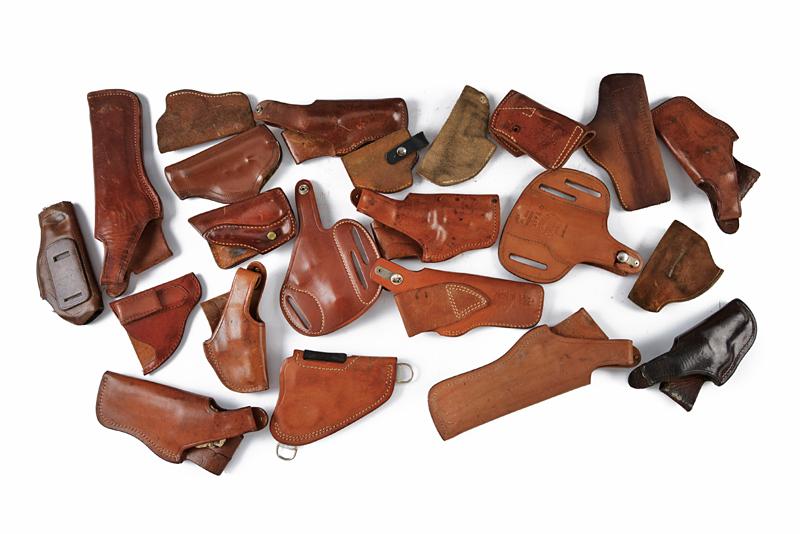 Piccola collezione di fondine