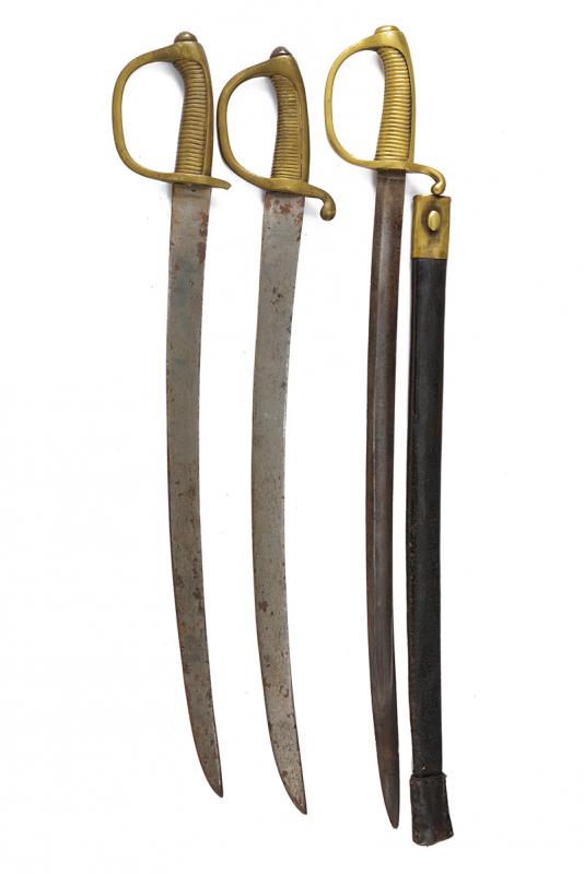 Lotto di tre sabre briquet