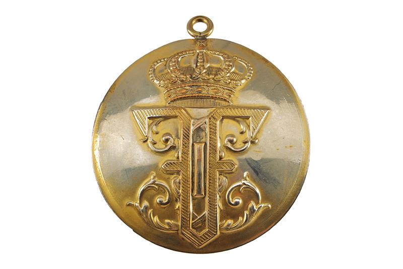 Medaglione con monogramma del re Ferdinand I di Romania