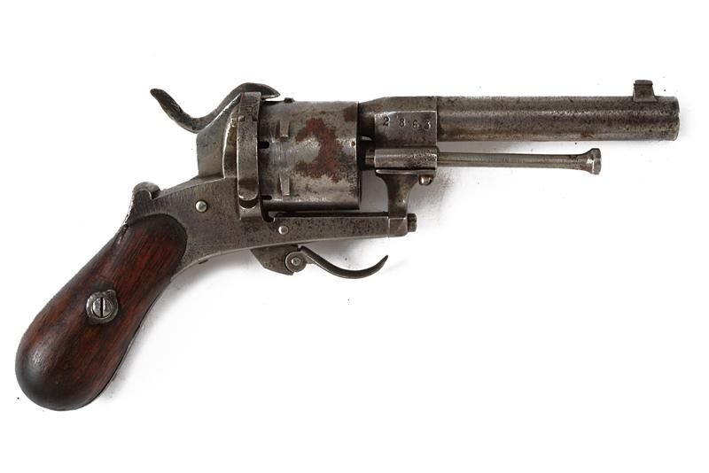 Revolver a spillo