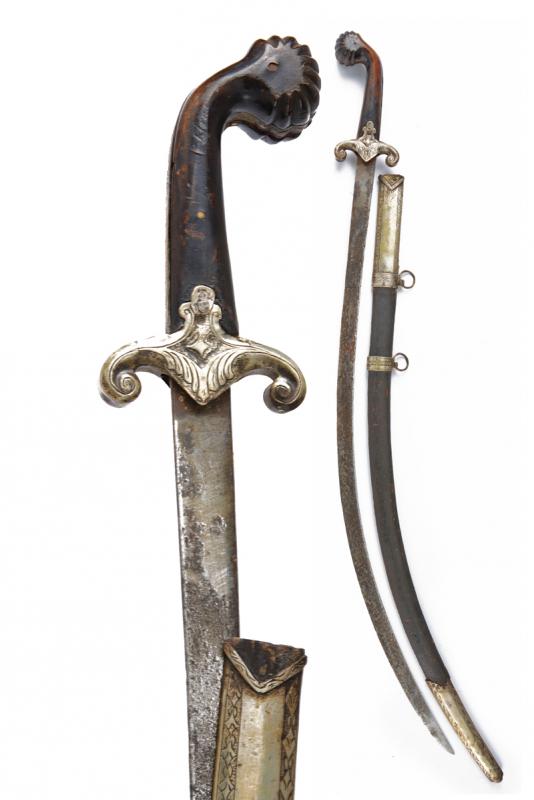 Shamshir con fornimenti in argento