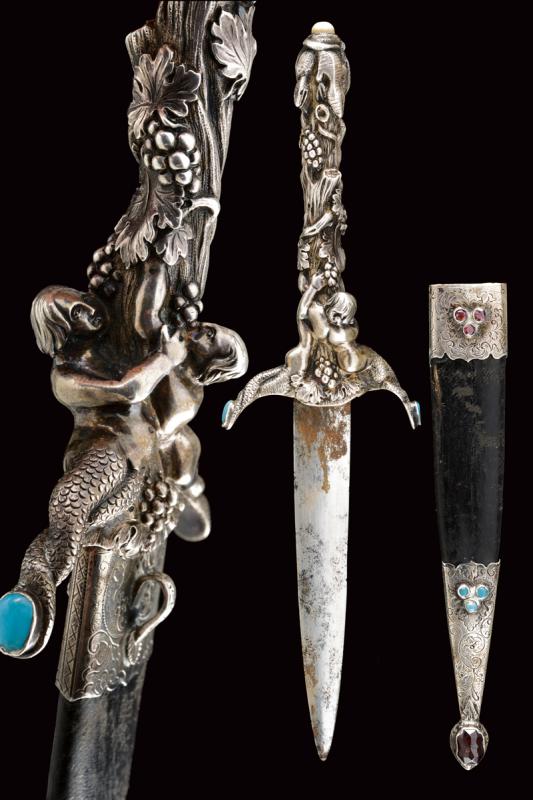 Elegante pugnale romantico in argento