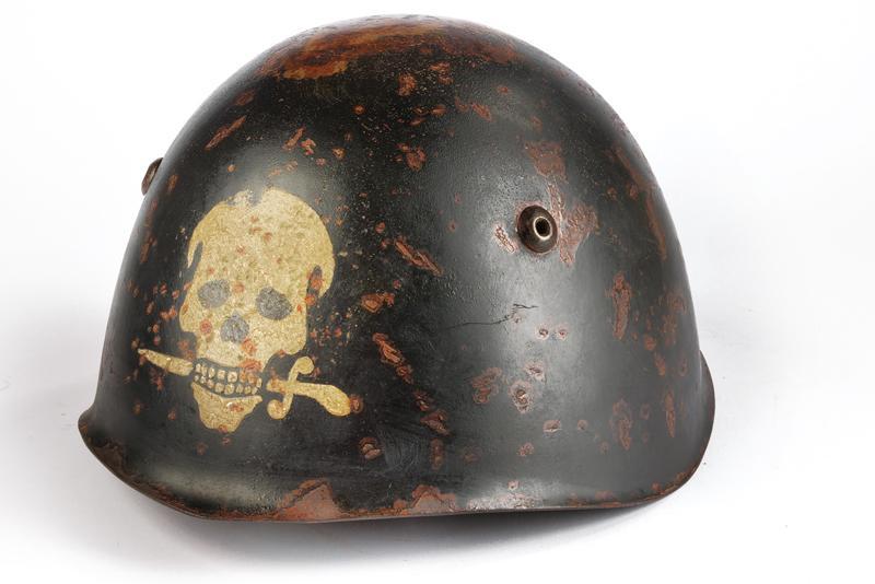 Elmetto Mod. 1933 delle Brigate Nere