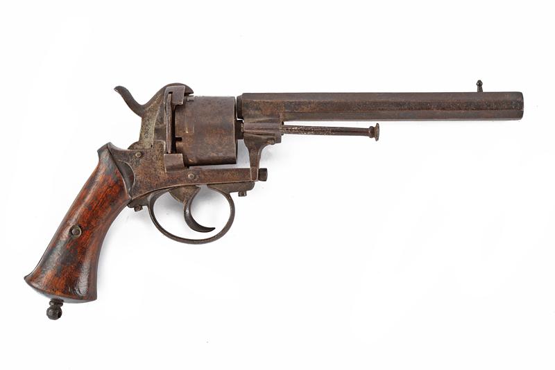 Revolver spillo