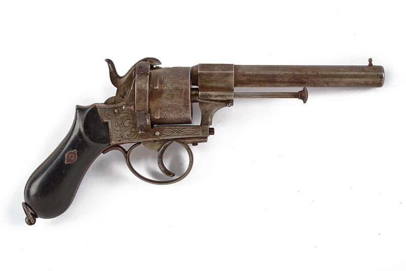 Revolver a spillo
