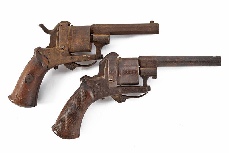 Lotto di due revolver a spillo
