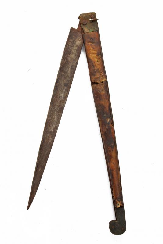 Grande coltello pieghevole