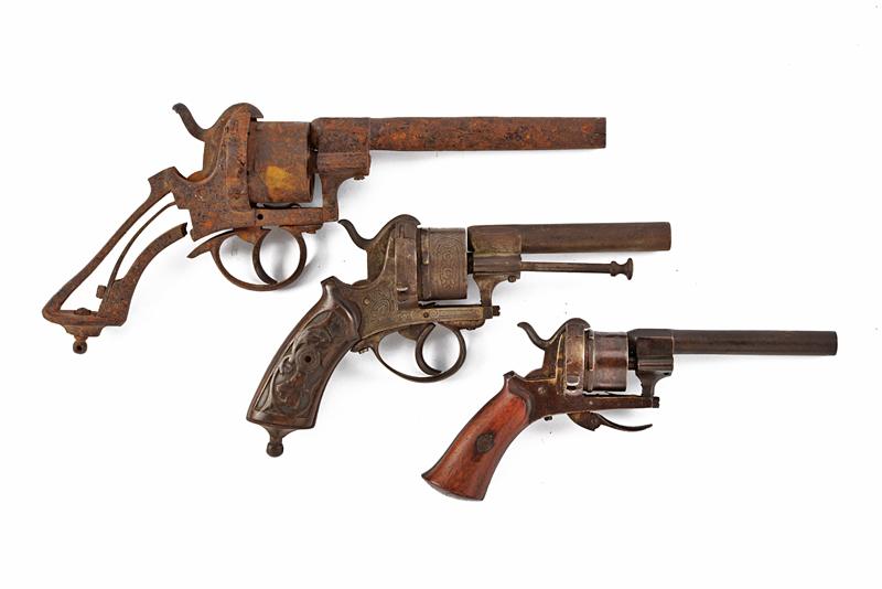 Lotto di tre revolver a spillo
