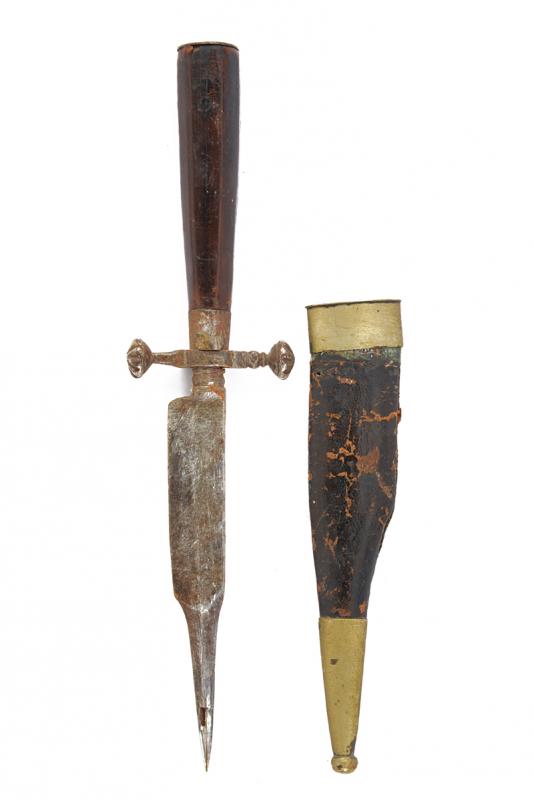 Stiletto da marinaio