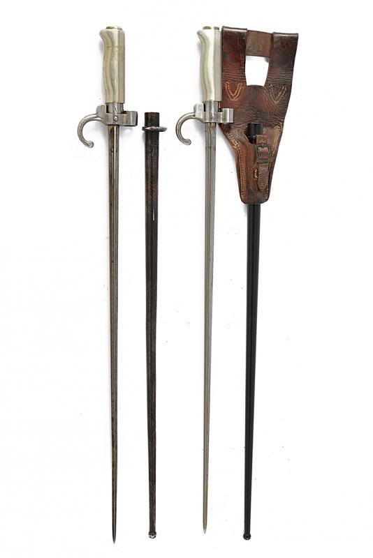Lotto di due baionette Lebel Mod. 1886