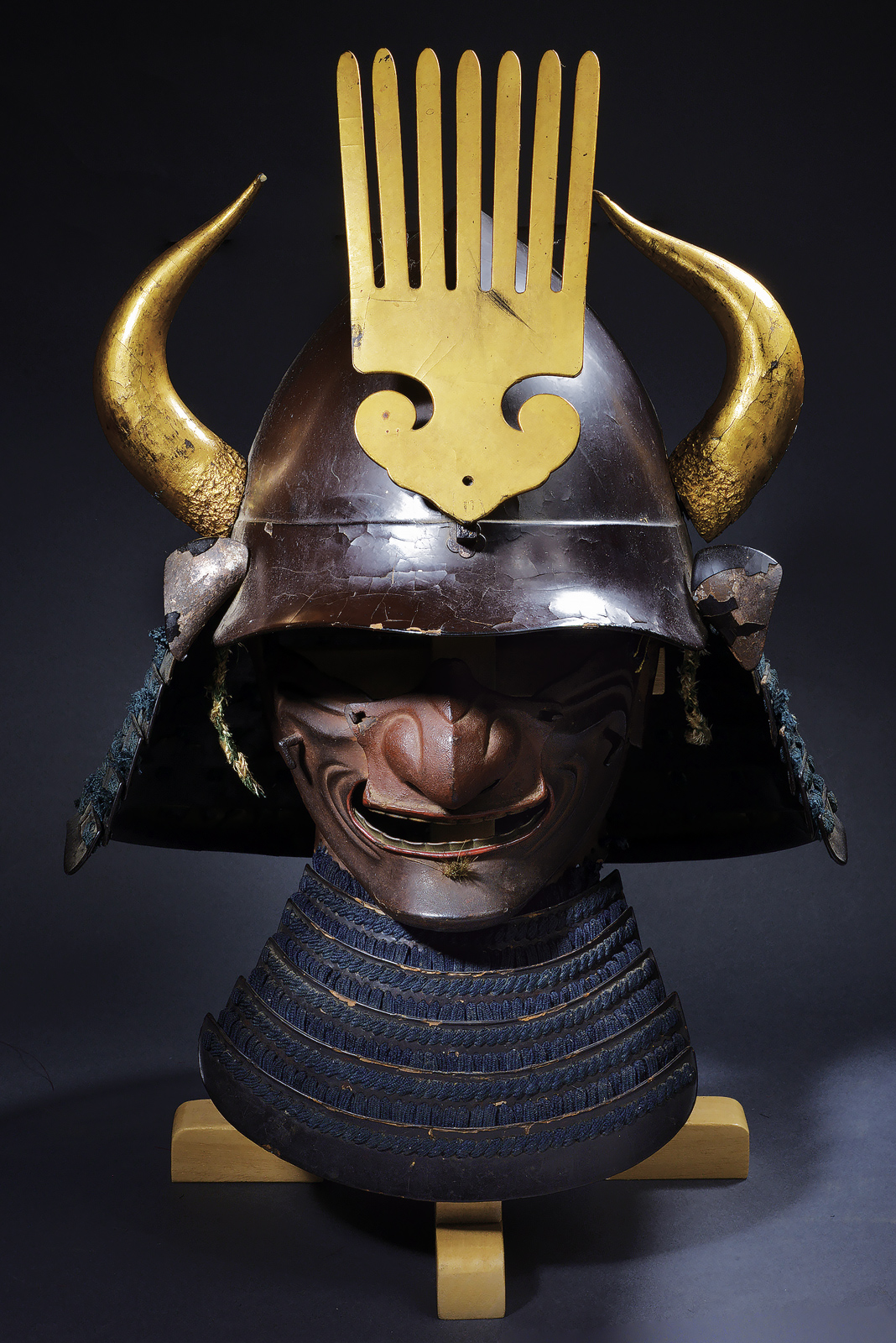 Momonari kabuto con mempo