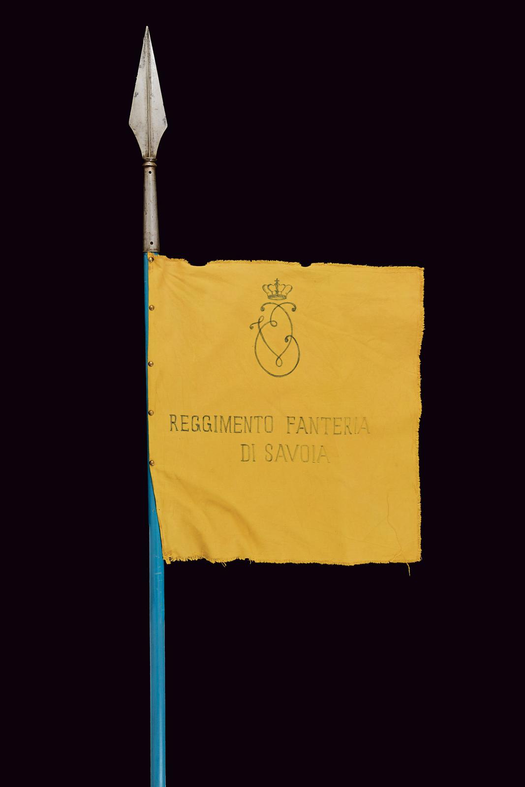 Lancia con banderuola identificativa di unità