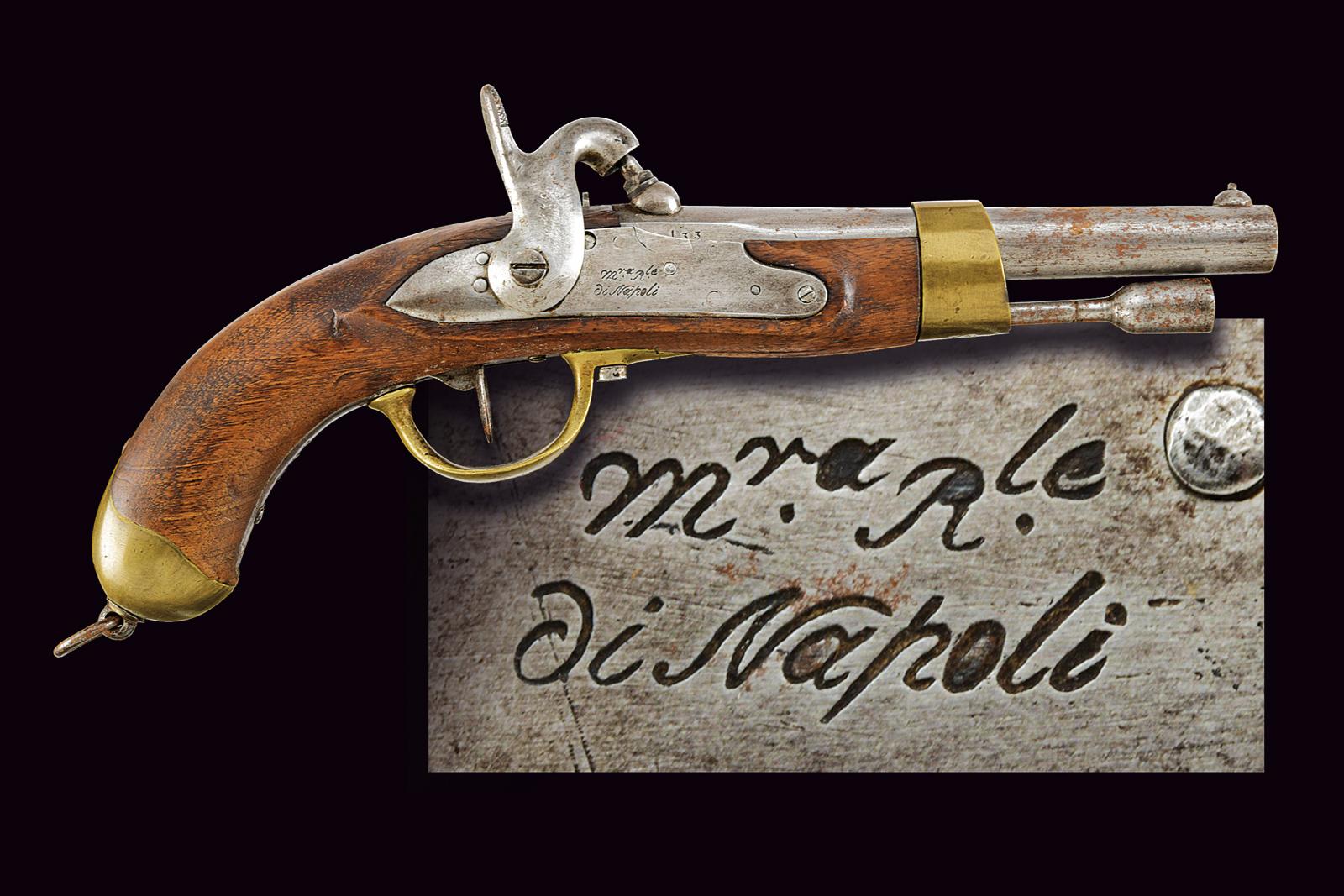 Interessante pistola militare ridotta a luminello