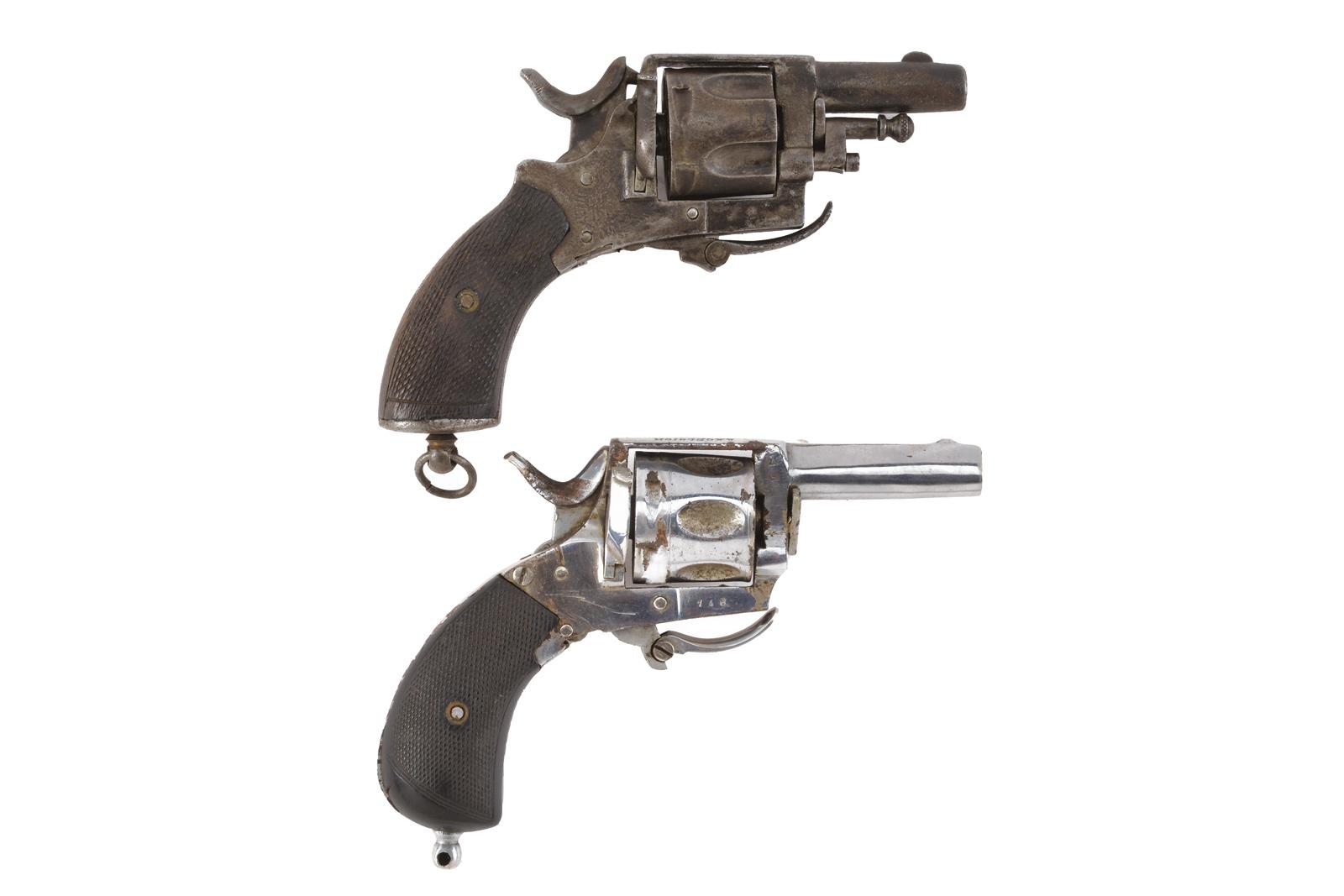 Lotto di due revolver a percussione centrale