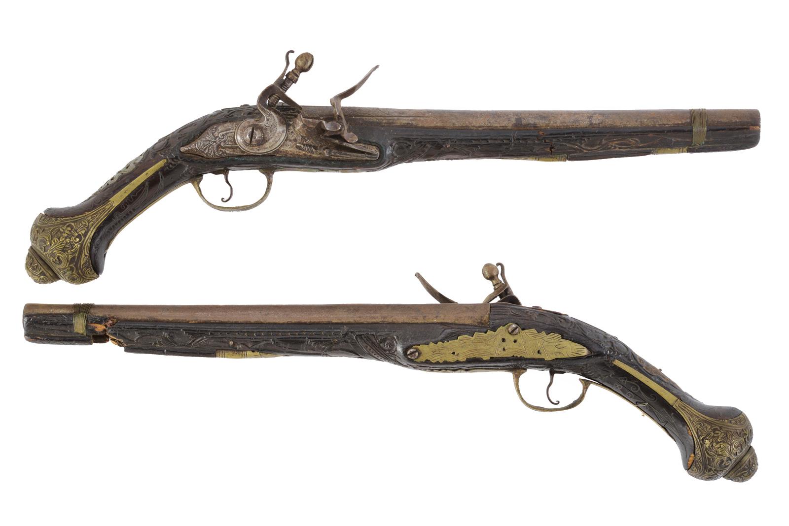 Paio di pistole a pietra focaia 