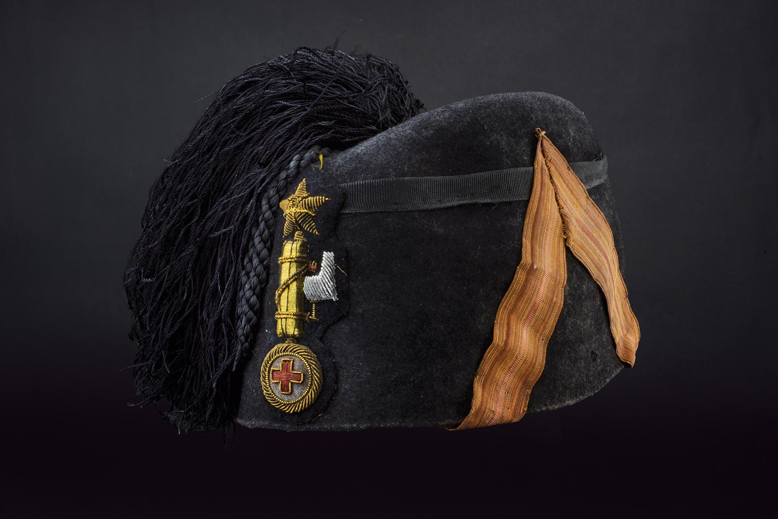 Fez da primo seniore della milizia (replica)
