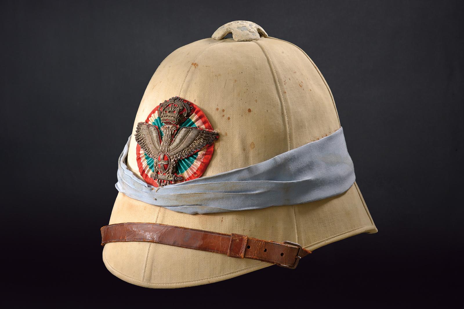 Casco coloniale da generale 
